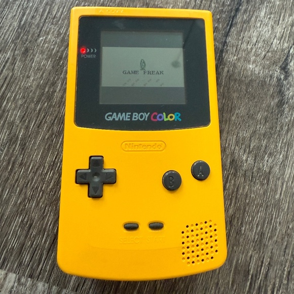 Nintendo Gameboy Color GBC Yellow Dandelion Handheld Console System CGB-001 - Picture 1 of 4